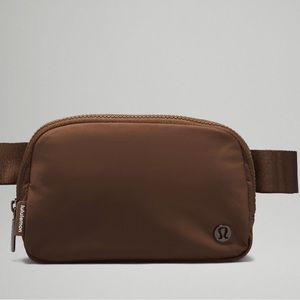 Lululemon Everywhere Bet Bag